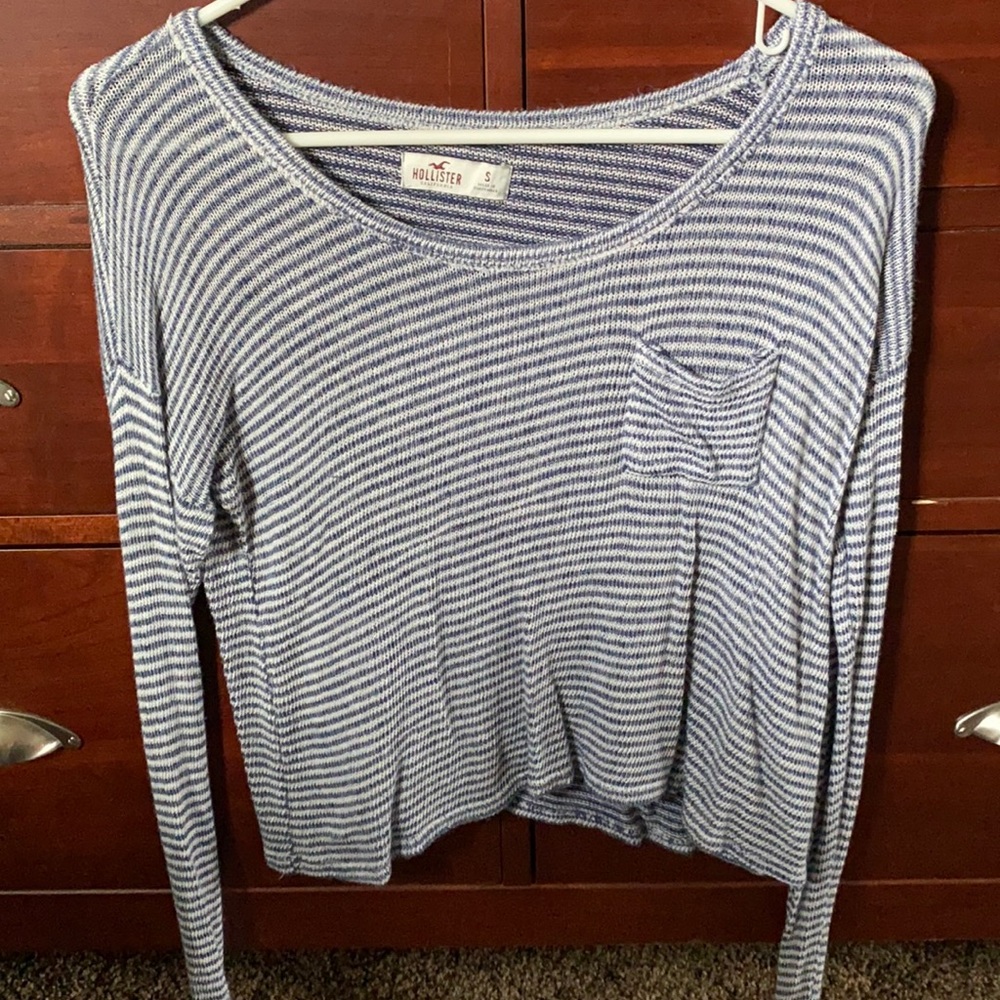 Hollister top